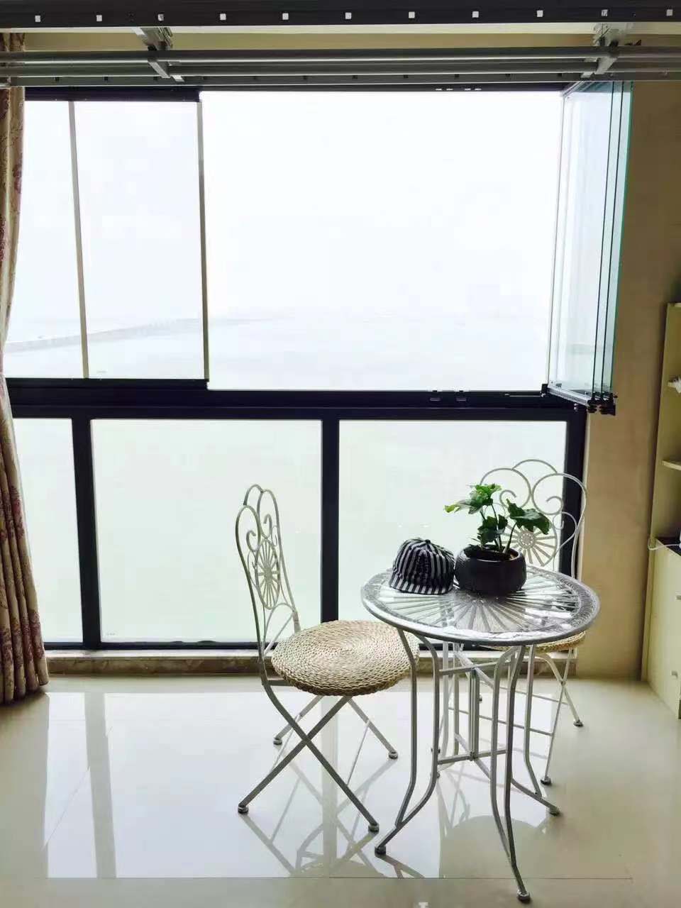 禹洲中央海岸无框窗