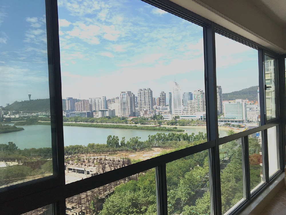 枫景阳台-中祥大厦气密窗推拉窗实景案例